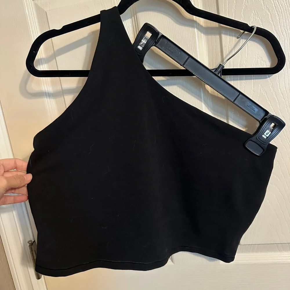 Old Navy Active Powerchill One-Shoulder Light Support Crop Top, Black, Sz XL - Picture 1 of 8